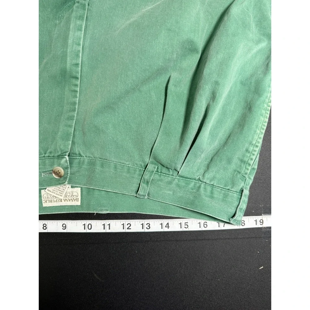 Vintage Banana Republic Safari & Travel Green Pleated Cotton Shorts Mens 38